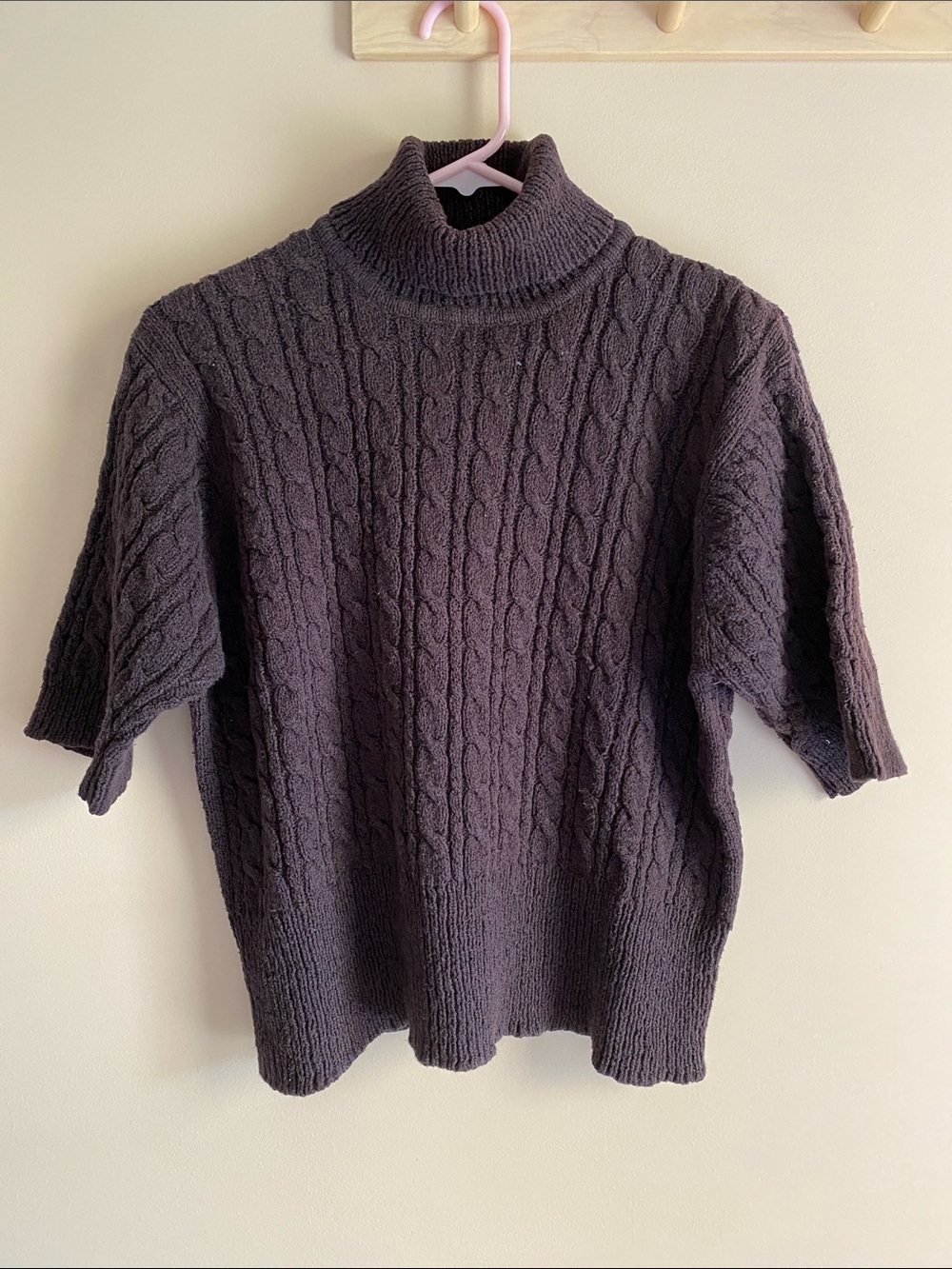 JEANNE PIERRE Vintage Cable Knit Short-Sleeve Turtleneck Sweater in Navy